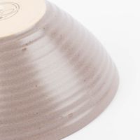 kleine schale in taupe mit linienrelief