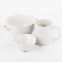 87847-Tasse-aus-Keramik-weiss-beige-oder-taupe-320ml-IMG-KW20-078.jpg Tasse mit kleiner Schale und Müslischale in weiß