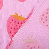 Musselin Stoff STRAWBERRIES Erdbeeren groß hell lila pink 1,35m Breite
