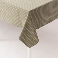 88145-Tischdecke-aus-Baumwolle-gestreift-olivgruen-weiss-140x300cm-von-Linen-und-More-IMG-KW25-129.jpg Tischdecke in olivgrün mit weißen Nadelstreifen