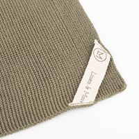 88156-Kuechenhandtuch-aus-Baumwolle-gestrickt-einfarbig-olivgruen-50x70-von-Linen-und-More-IMG-KW25-069.jpg Küchenhandtuch gestrickt aus Baumwolle in olivgrün aufhängeschlaufe