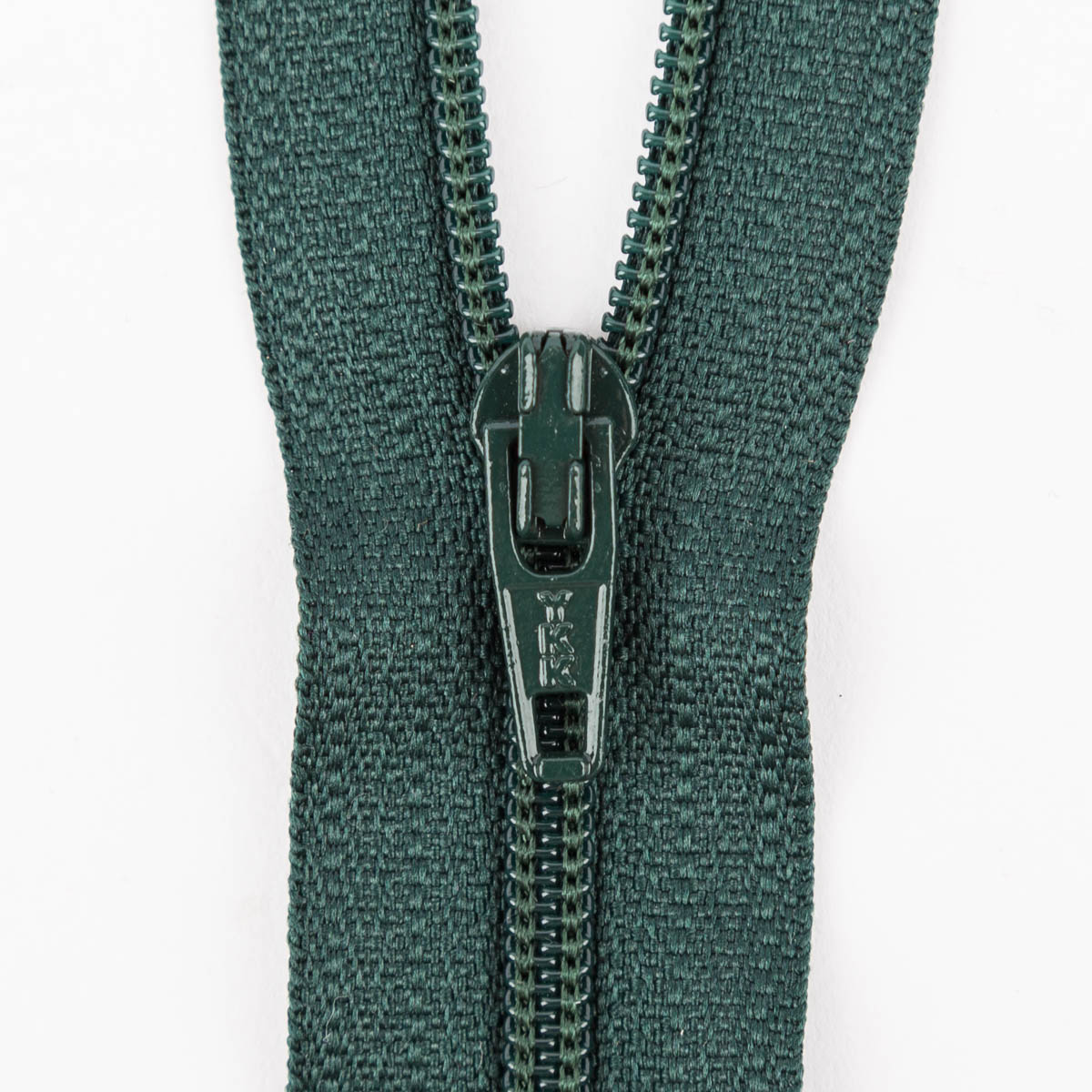 SCHÖNER LEBEN. YKK Reißverschluss nicht teilbar Kunststoffspirale 20cm dunkelgrün