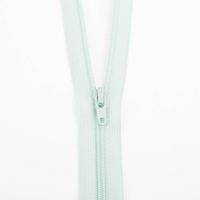 SCHÖNER LEBEN. YKK Reißverschluss nicht teilbar Kunststoffspirale 40cm pastellgrün
