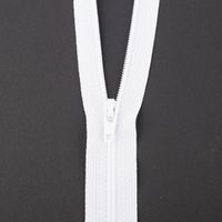 SCHÖNER LEBEN. YKK Reißverschluss teilbar 25cm weiß SCHÖNER LEBEN. YKK Reißverschluss teilbar 25cm weiß