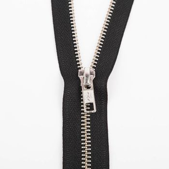 SCHÖNER LEBEN. YKK Reißverschluss Teilbar Metall 65cm schwarz SCHÖNER LEBEN. YKK Reißverschluss Teilbar Metall 65cm schwarz