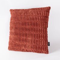 88951-Kissen-3D-Kuschelrelief-Struktur-marsala-rot-45x45cm-IMG-KW35-359.jpg Kissen 3D Kuschelrelief Struktur marsala rot 45x45cm schräg