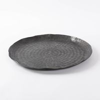 88996-Dekoschale-Teller-aus-Aluminium-mit-Praegedessin-in-mattem-Anthrazit-37x2cm-IMG-KW36-002.jpg