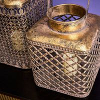 89001-Laterne-mit-orientalischem-Gittermuster-Gold-Antik-31x23-5x23-5cm-51342-3-s.jpg Wunderschöne Laterne mit orientalischem Touch in Gold-Antik mit Kerze
