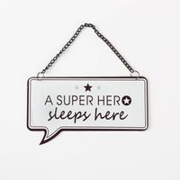 89023-Metallschild-A-Super-Hero-Sleeps-Here-in-der-Groesse-14x9cm-von-Clayre-und-Eef-IMG-KW36-055.jpg Metallschild A Super Hero Sleeps Here in der Größe 14x9cm von Clayre & Eef