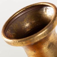 89045-Vase-Flasche-aus-Metall-Reliefstruktur-Gold-von-Countryfield-14x14x66-5cm-IMG-KW37-031.jpg Vase Flasche aus Metall Reliefstruktur Gold von Countryfield 14x14x66,5cm Detailaufnahme Öffnung
