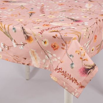 Tischdecke Dried Flower Romance aus Baumwolle in rosa in versch. Größen von SCHÖNER LEBEN Nahaufnahme