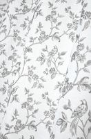 Detailbild zu Ösenvorhang Claire mit Vögeln und Blumenranken in Weiß und Dunkelgrau in 140x260cm