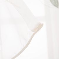 89479-Gardinenstoff-Voile-Stickerei-Blaetter-weiss-gruen-280cm-Breite--MG-8906.jpg Transparenter Voile Gardinenstoff mit Blätter-Stickereien in Weiß und Grün mit 280cm Stoffbreite Naht