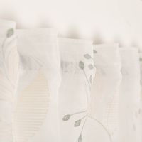 89479-Gardinenstoff-Voile-Stickerei-Blaetter-weiss-gruen-280cm-Breite--MG-8907.jpg Transparenter Voile Gardinenstoff mit Blätter-Stickereien in Weiß und Grün mit 280cm Stoffbreite oberes Ende Nahaufnahme