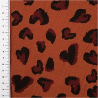 89814-Musselin-Stoff-Double-Gauze-Fauve-Leo-braun-lila-1-30m-Breite-IMG-7453.jpg Dieser hochwertige Musselin Stoff Double Gauze Fauve Leo braun lila 1,30m Breite besticht durch sein wildes Leopardenmuster mit lilafarbenen Akzenten auf einem warmen, braunen Grund - mit Massband