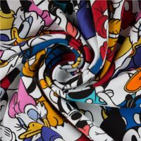 89856-Jersey-Stoff-Baumwolle-Mickey-Mouse-und-Friends-Digitaldruck-weiss-bunt-1-50m-Breite-IMG-9870.jpg Jersey Stoff Baumwolle Mickey Mouse & Friends Digitaldruck weiß bunt 1,50m Breite gedreht