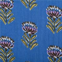 90042-Musselin-Stoff-Double-Gauze-Esha-Blumen-blau-1-30m-Breite-IMG-0853.jpg Musselin Stoff Double Gauze Esha Blumen blau 1,30m Breite, Detail