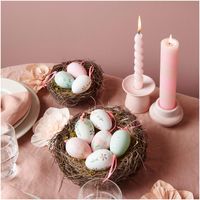 Aufhänger Deko Ostereier mit Häschen und Blumen rosa 6 Stück 4x6cm von Rico Design im Osternest auf dem Ostertisch dekoriert