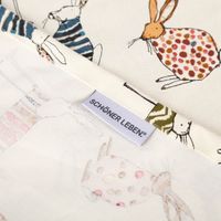 90122-Tischlaeufer-Baumwolle-Hasen-beige-bunt-40x160cm-von-SCHoeNER-LEBEN---MG-2385.jpg Moderner Tischläufer aus Baumwolle mit einzigartigem Hasen-Dessin von SCHÖNER LEBEN. in 40x160cm mit Rueckseite