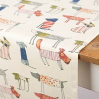90124-Tischlaeufer-Baumwolle-Hunde-beige-bunt-40x160cm-von-SCHoeNER-LEBEN--IMG-2365.jpg Detail vom Tischläufer Baumwolle Hunde beige bunt 40x160cm von SCHÖNER LEBEN mit illustrierten Hunden.