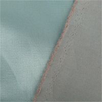 Der edle Vorhangstoff Dekostoff Satinstoff Kandinsky uni mint grün 300cm Breite besticht durch fließenden Fall und seidigen Glanz. Ideal für großzügige, elegante Fensterdekorationen - mit Rueckseite