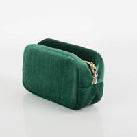 90147-Mushroom-Makeup-Bag-von-Sass-und-Belle-gruen-9x18x13cm--BxLxH--IMG-1137.jpg Bezaubernde Mushroom Makeup Bag von Sass & Belle grün 9x18x13cm (BxLxH) von der Seite
