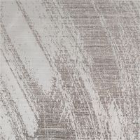 90197-Vorhangstoff-Jacquard-Tindra-helle-Grautoene-154cm-Breite-IMG-4422.jpg Der Vorhangstoff Jacquard Tindra in hellen Grautönen besticht durch ein elegantes Design mit abstrakten, organischen Wellenmustern. Mit 154 cm Breite ist der schimmernde Dekostoff ideal für moderne Fenstergestaltungen - Nahaufnahme