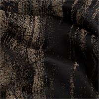 90199-Vorhangstoff-Jacquard-Tindra-Schwarz-Gold-154cm-Breite-IMG-4437.jpg Vorhangstoff Jacquard Tindra Schwarz Gold 154cm Breite besticht durch ein elegantes Design mit abstrakten, organischen Wellenmustern. Dieser schimmernde Dekostoff ist ideal für moderne Fenstergestaltungen - stilvoll drapiert