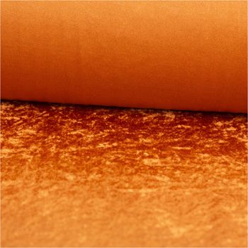 Samtstoff Pannesamt Cognac-Braun – Schimmernder Kreativstoff für Mode & Deko ausgerollt