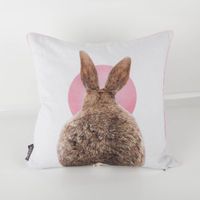 Kissenhülle 45x45cm aus Baumwolle mit Kederumrandung – mit Hase und Kaugummiblase Rueckseite