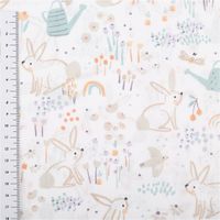 90390-Baumwollstoff-Bugzy-Haeschen-weiss-mint-1-47m-Breite--MG-3039.jpg Baumwollstoff Bugzy mit süßem Häschen-Print – Exklusives Design aus Frankreich mit Maßband