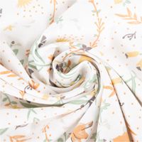 Baumwollstoff Zekia mit süßem Häschen-Print – Exklusives Design aus Frankreich eingedreht in Falten
