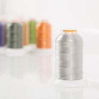 Gütermann Outdoor Nähgarn 40 in steingrau – UV-beständig, reißfest & ideal für Outdoor-Stoffe Farbkontrast