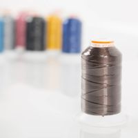 Gütermann Outdoor Nähgarn 40 in braun – UV-beständig, reißfest & ideal für Outdoor-Stoffe Farbkontrast
