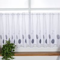 Hochwertige Scheibengardinen Meterware nähfrei Stickerei Kreise weiß grau blau 45cm Höhe bestechen durch moderne, blaue Kreis-Motive und praktische, montagefertige Verarbeitung. Ein elegantes Wohnaccessoire - Nahaufnahme am Fenster