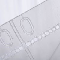 90485-Scheibengardinen-Meterware-naehfrei-Stickerei-Kreise-weiss-grau-blau-45cm-Hoehe--MG-3714.jpg Hochwertige Scheibengardinen Meterware nähfrei Stickerei Kreise weiß grau blau 45cm Höhe bestechen durch moderne, blaue Kreis-Motive und praktische, montagefertige Verarbeitung. Ein elegantes Wohnaccessoire - Detailaufnahme des Tunnelzugmusters