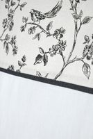 90585-Scheibengardine-Haenger-Voegel-auf-Zweigen-Leinenoptik-natur-60x90cm-Screenshot-2025-02-23-202255.jpg Detailbild zur Stoffqualität von Scheibengardine Hänger "Vögel auf Zweigen" – Leinenoptik natur, 60x90cm