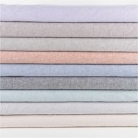 90598-Leinen-Baumwollstoff-Chambray-Nadelstreifen-meliert-ziegelrot-1-38m-Breite--MG-3413.jpg Chambray Stoff aus Leinen und Baumwolle mit Nadelstreifen-Dessin in meliertem Ziegelrot - Ideal für sommerliche Mode & natürliche Wohntextilien mit anderen Stoffen in Szene gesetzt