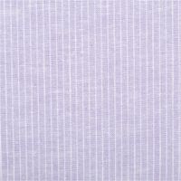 Chambray Stoff aus Leinen und Baumwolle mit Nadelstreifen-Dessin in meliertem Flieder - Ideal für sommerliche Mode & natürliche Wohntextilien Nahaufnahme des Nadelstreifenmusters