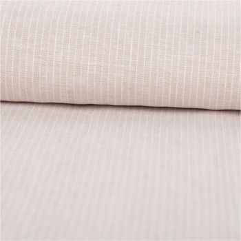 Chambray Stoff aus Leinen und Baumwolle mit Nadelstreifen-Dessin in meliertem hellem Beige - Ideal für sommerliche Mode & natürliche Wohntextilien ausgerollt und glatt liegend