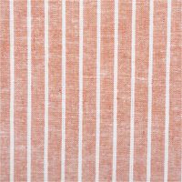 90612-Leinen-Baumwollstoff-Chambray-Streifen-meliert-ziegelrot-1-38m-Breite--MG-3365.jpg Chambray Stoff aus Leinen und Baumwolle mit Streifen -Dessin in meliertem Ziegelrot - Ideal für sommerliche Mode & natürliche Wohntextilien Nahaufnahme des Streifenmusters