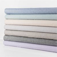 90625-Leinen-Baumwollstoff-Chambray-Fischgraet-meliert-helles-Beige-1-38m-Breite--MG-3421.jpg Leinen-Baumwollstoff Chambray Fischgrät meliert in hellem Beige – Vielseitig & Natürlich schräge Ansicht des in Szene gesetzten Stoffes