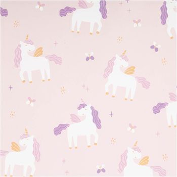 Weicher, wasserdichter Regenjackenstoff in Rosa mit Einhörner-Digitalprint – Perfekt für Regenkleidung und mehr! Nahaufnahme des Stoffes