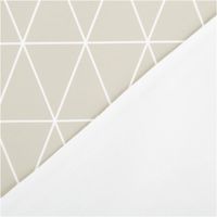 90672-Regenjackenstoff-wasserdicht-soft-Dreiecke-gruen-145cm-Breite--MG-3988.jpg Weicher, wasserdichter Regenjackenstoff in Grün mit Dreiecke-Digitalprint – Perfekt für Regenkleidung und mehr! mit Rueckseite
