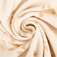 Rippjersey Rib Jersey Stoff aus Bio Baumwolle mit kleinen Blümchen in Natur – Weicher Jersey für bequeme Mode & Accessoires kunstvoll eingedreht in Falten