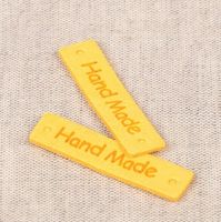 90730-Etikett-Label-Hand-Made-gelb-ca-40x10mm-im-8er-Pack-Screenshot-2025-03-01-233157.jpg Etikett Label Hand Made gelb – Perfekte Veredelung für deine DIY-Projekte