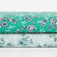 Baumwollstoff Popeline Odette mit Blümchen-Print in Grün – Vielseitig & Hautfreundlich mit anderen Stoffen in Szene gesetzt