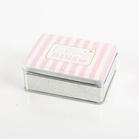 90835-Blechdose-Lieblingsmama-10x8x4cm-von-Clayre-und-Eef--MG-5703.jpg Blechdose Lieblingsmama 10x8x4 cm von Clayre & Eef – Die perfekte Geschenkverpackung für Mama von oben