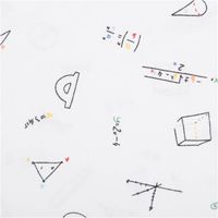 Baumwollstoff Popeline Mathe – Origineller Baumwollstoff für kreative Nähprojekte Nahaufnahme des Mathemotives
