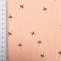 90929-Musselin-Stoff-Gaensebluemchen-peach-1-30m-Breite--MG-5359.jpg Musselin Stoff mit Gänseblümchen in zartem Peach – Weicher & hautfreundlicher Baumwollstoff für Babys & Kinder mit Massband